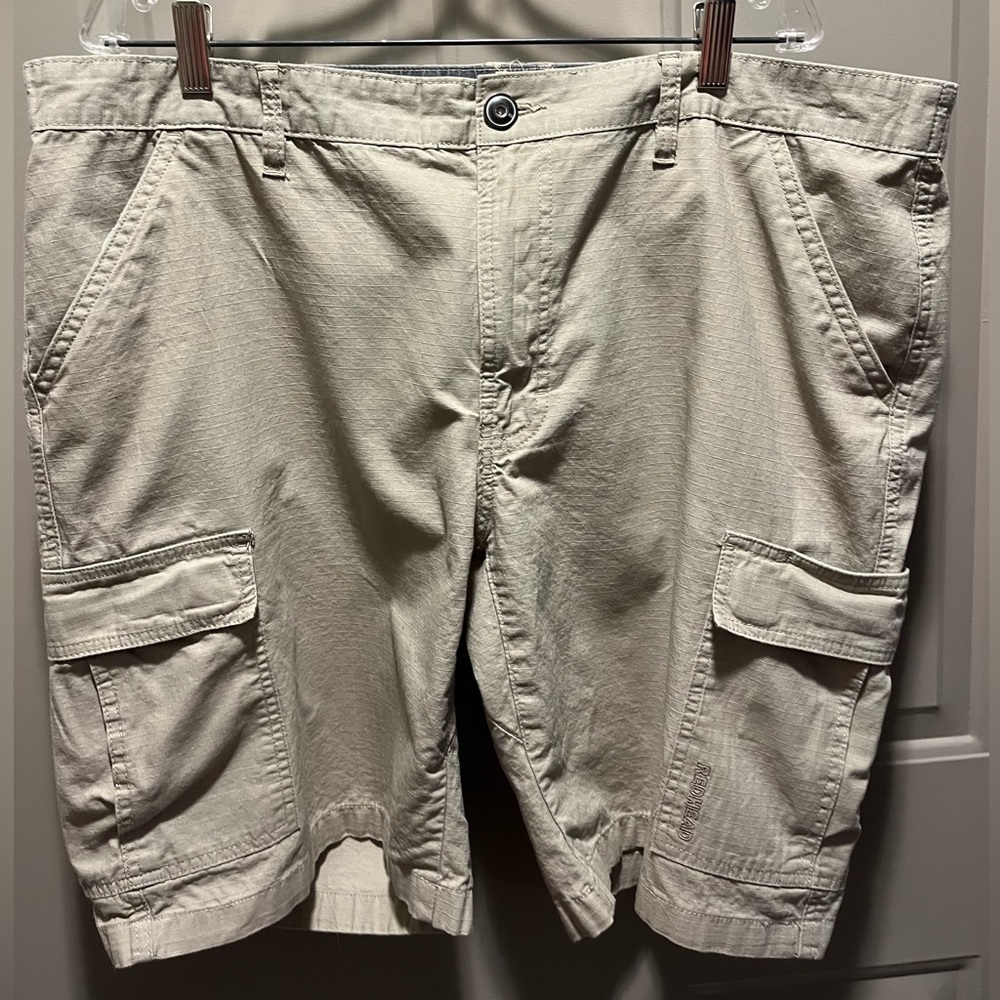 Men’s Redhead cargo shorts. Size 42 waist.3 colors to chose from. - Picture 2 of 5